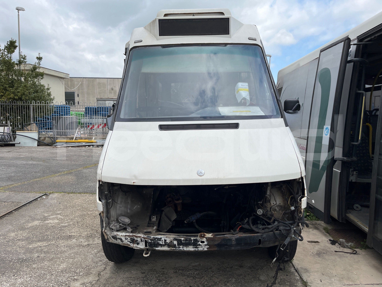 Mercedes-Benz 414T - Μικρό λεωφορείο, Επιβατικό βαν: φωτογραφία 2 Mercedes-Benz 414T - Μικρό λεωφορείο, Επιβατικό βαν: φωτογραφία 2
