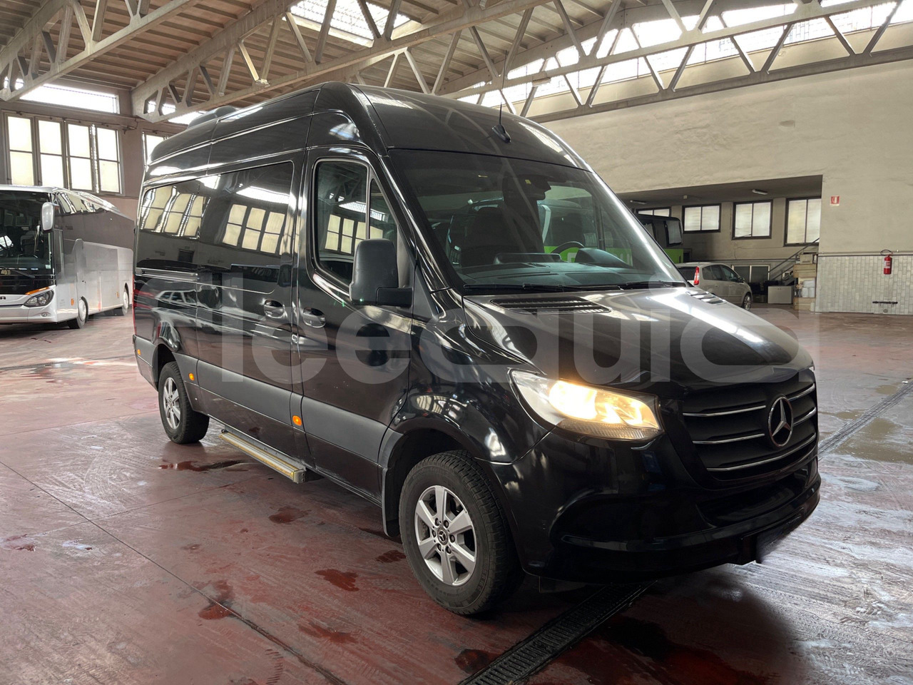 Mercedes-Benz Sprinter - Πούλμαν: φωτογραφία 1 Mercedes-Benz Sprinter - Πούλμαν: φωτογραφία 1