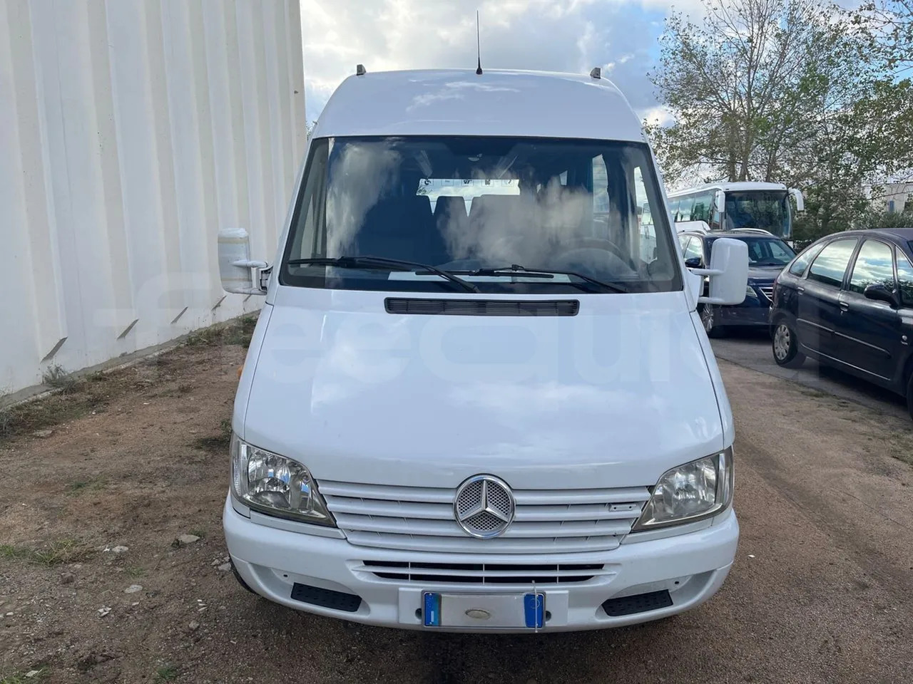 Mercedes-Benz Sprinter - Προαστιακό λεωφορείο: φωτογραφία 2 Mercedes-Benz Sprinter - Προαστιακό λεωφορείο: φωτογραφία 2