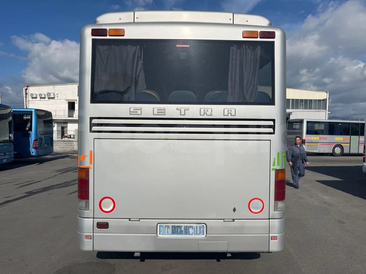 Setra S313 - Προαστιακό λεωφορείο: φωτογραφία 5 Setra S313 - Προαστιακό λεωφορείο: φωτογραφία 5