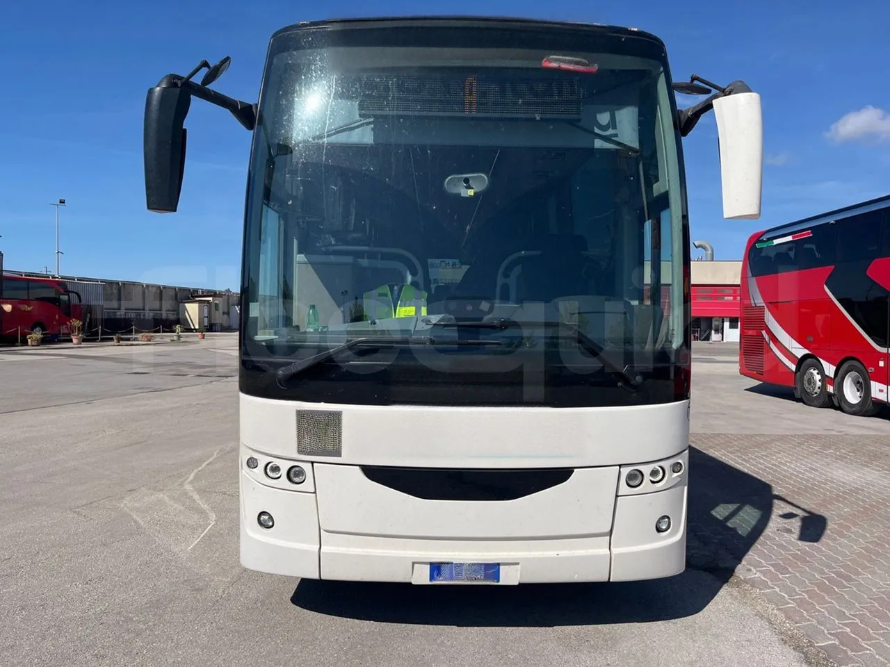 Van Hool EX16 MID - Πούλμαν: φωτογραφία 2 Van Hool EX16 MID - Πούλμαν: φωτογραφία 2