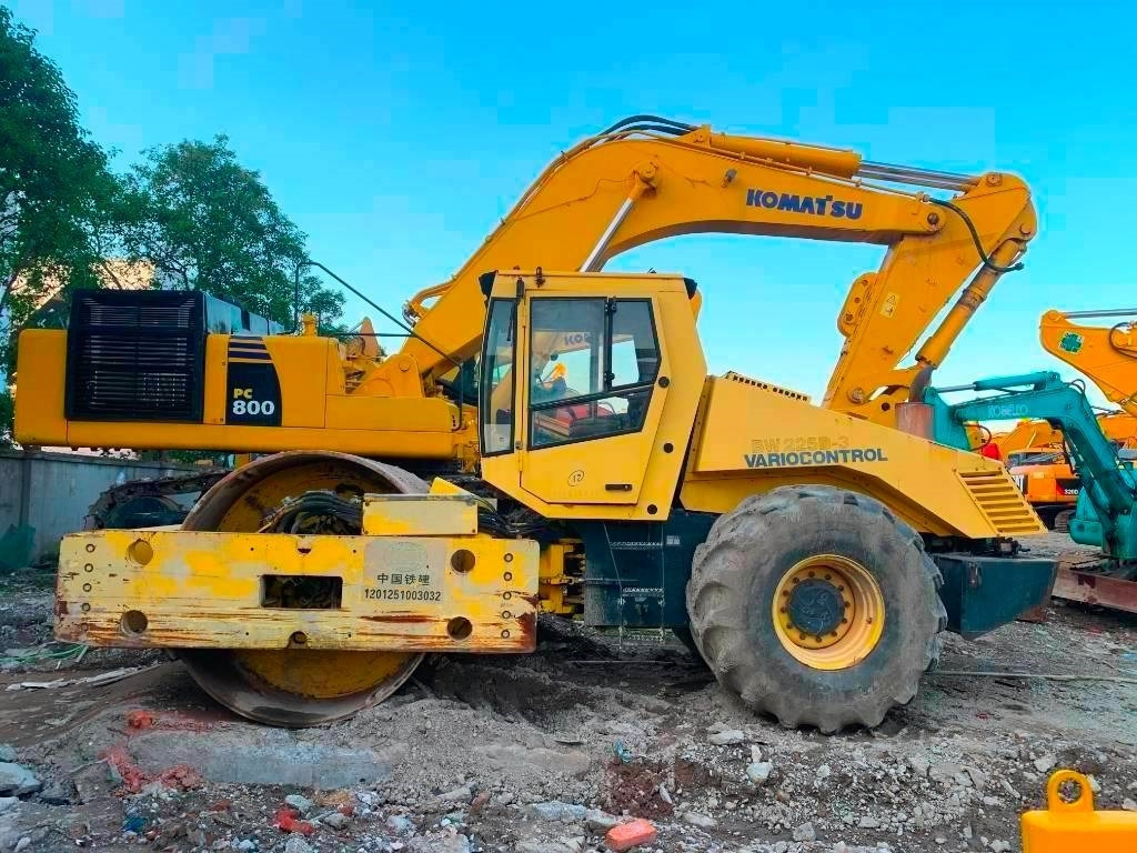 Bomag BW 225 D-3 - Ασφαλτικός οδοστρωτήρας: φωτογραφία 2 Bomag BW 225 D-3 - Ασφαλτικός οδοστρωτήρας: φωτογραφία 2