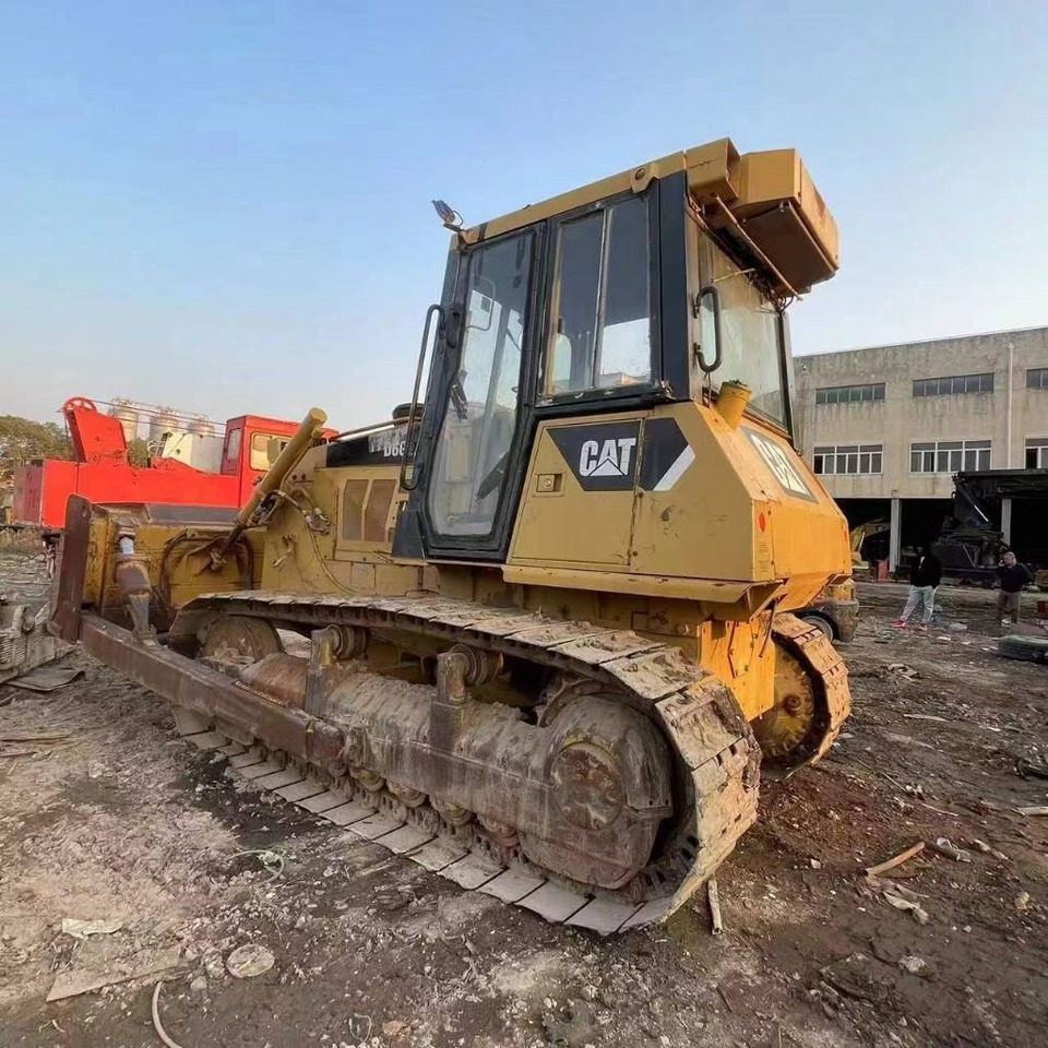 CAT D 6 G - Μπουλντόζα: φωτογραφία 2 CAT D 6 G - Μπουλντόζα: φωτογραφία 2