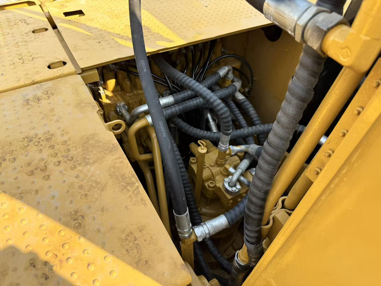 Caterpillar 323 - Εκσκαφέας: φωτογραφία 4 Caterpillar 323 - Εκσκαφέας: φωτογραφία 4