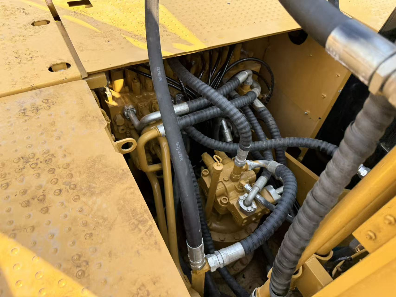 Caterpillar 323 - Εκσκαφέας: φωτογραφία 2 Caterpillar 323 - Εκσκαφέας: φωτογραφία 2