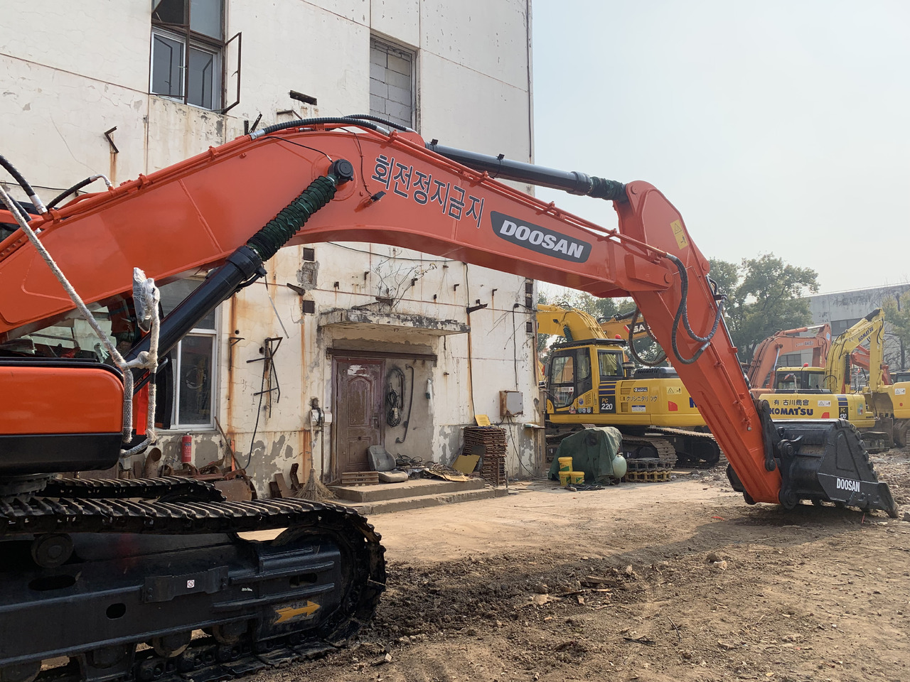 DOOSAN DX340LC - Τροχοφόρος εκσκαφέας: φωτογραφία 2 DOOSAN DX340LC - Τροχοφόρος εκσκαφέας: φωτογραφία 2