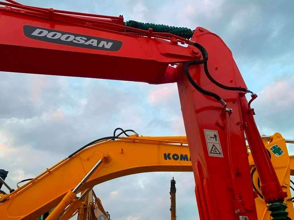 Doosan DX 225 LC - Ερπυστριοφόρος εκσκαφέας: φωτογραφία 2 Doosan DX 225 LC - Ερπυστριοφόρος εκσκαφέας: φωτογραφία 2
