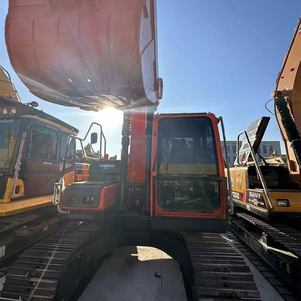 Doosan DX150LC-9C - Ερπυστριοφόρος εκσκαφέας: φωτογραφία 3 Doosan DX150LC-9C - Ερπυστριοφόρος εκσκαφέας: φωτογραφία 3