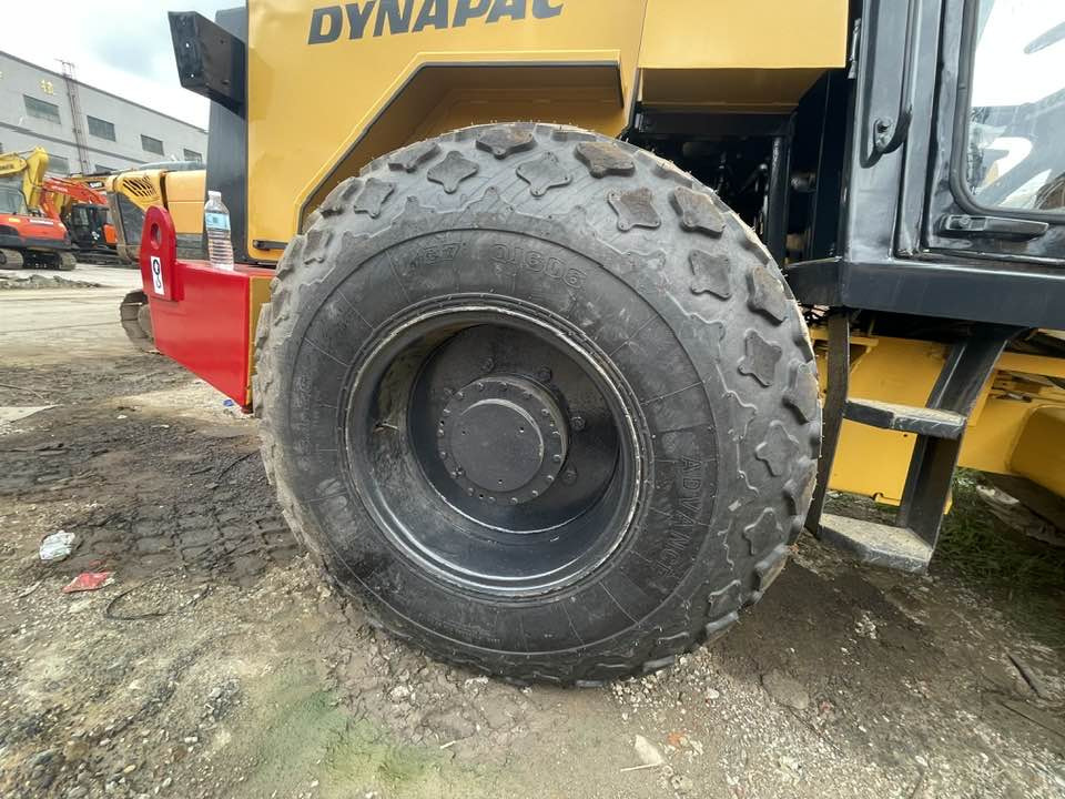 Dynapac Dynapac CA251D HASH - Ασφαλτικός οδοστρωτήρας: φωτογραφία 4 Dynapac Dynapac CA251D HASH - Ασφαλτικός οδοστρωτήρας: φωτογραφία 4