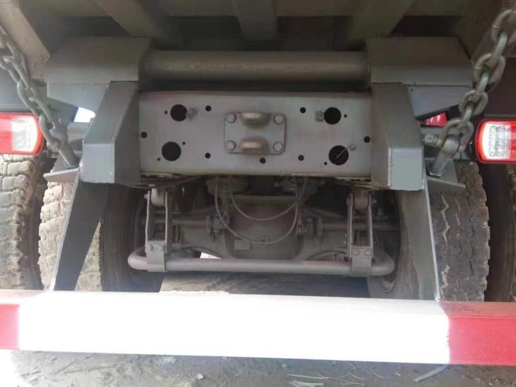 Howo 6X4 - Φορτηγό ανατρεπόμενο: φωτογραφία 3 Howo 6X4 - Φορτηγό ανατρεπόμενο: φωτογραφία 3