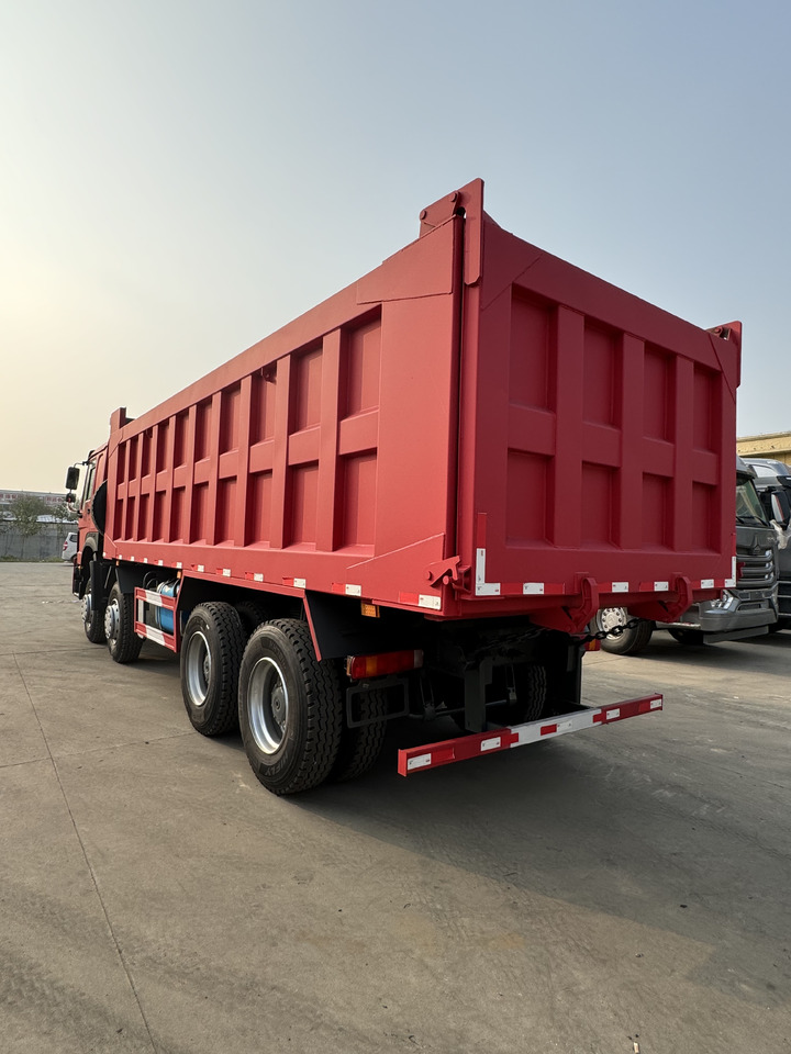 Howo 8x4 - Ανατρεπόμενο όχημα: φωτογραφία 4 Howo 8x4 - Ανατρεπόμενο όχημα: φωτογραφία 4