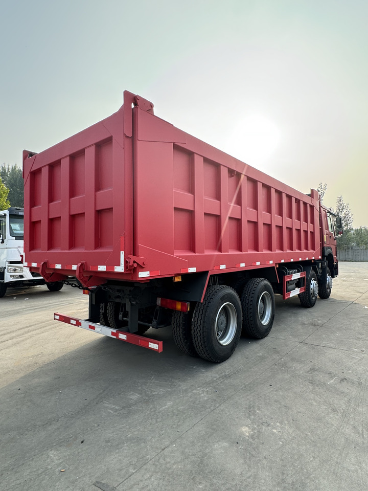 Howo 8x4 - Ανατρεπόμενο όχημα: φωτογραφία 3 Howo 8x4 - Ανατρεπόμενο όχημα: φωτογραφία 3