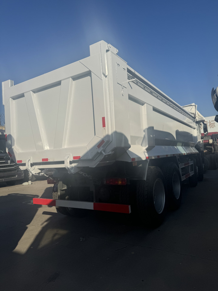 Howo 8x4 - Ανατρεπόμενο όχημα: φωτογραφία 5 Howo 8x4 - Ανατρεπόμενο όχημα: φωτογραφία 5