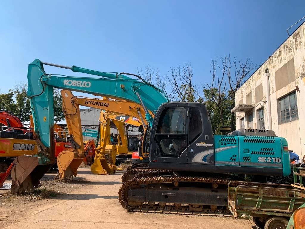 Kobelco SK 210 LC-8 - Ερπυστριοφόρος εκσκαφέας: φωτογραφία 1 Kobelco SK 210 LC-8 - Ερπυστριοφόρος εκσκαφέας: φωτογραφία 1