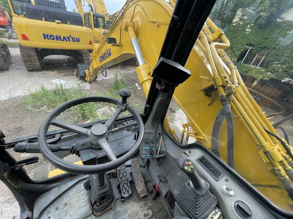 Komatsu PW160-8 [ - Τροχοφόρος εκσκαφέας: φωτογραφία 2 Komatsu PW160-8 [ - Τροχοφόρος εκσκαφέας: φωτογραφία 2