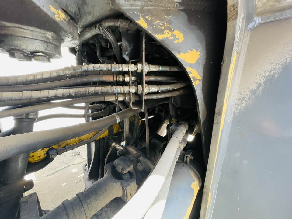 Komatsu WA500-8 - Ελαστιχοφόρος φορτωτής: φωτογραφία 3 Komatsu WA500-8 - Ελαστιχοφόρος φορτωτής: φωτογραφία 3