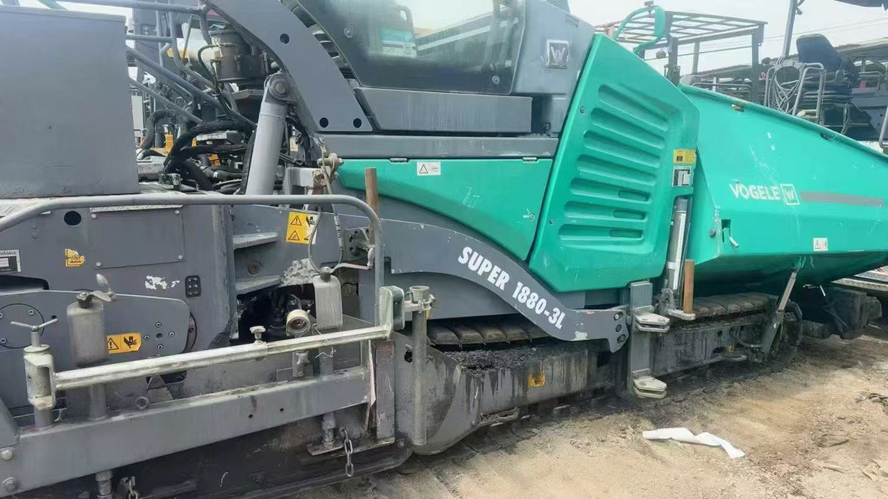 Vogele SUPER 1880-3L - Διαστρωτήρας ασφάλτου: φωτογραφία 4 Vogele SUPER 1880-3L - Διαστρωτήρας ασφάλτου: φωτογραφία 4