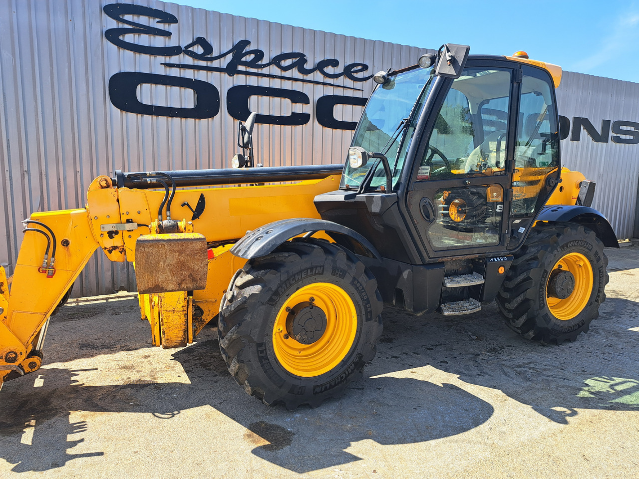 JCB 540-140 - Τηλεσκοπικός φορτωτής: φωτογραφία 1 JCB 540-140 - Τηλεσκοπικός φορτωτής: φωτογραφία 1