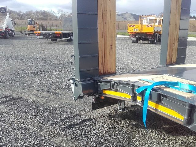 Louault 3 essieux plant carrier / low loader Trailer - Ρυμούλκα με χαμηλό δάπεδο: φωτογραφία 2 Louault 3 essieux plant carrier / low loader Trailer - Ρυμούλκα με χαμηλό δάπεδο: φωτογραφία 2