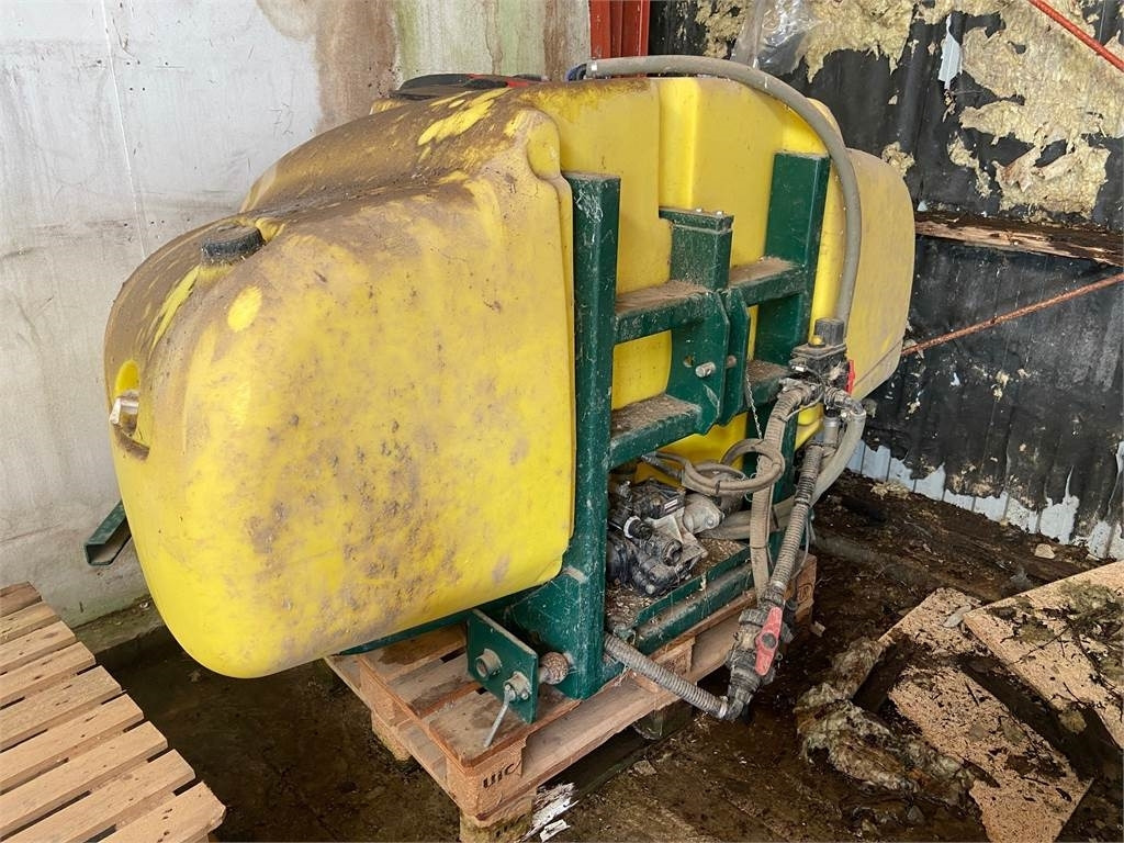 Danfoil 1500 L - Αναρτώμενο ψεκαστικό: φωτογραφία 1 Danfoil 1500 L - Αναρτώμενο ψεκαστικό: φωτογραφία 1