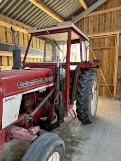 International 474 M.FRONTLÆSSER - Τρακτέρ: φωτογραφία 1 International 474 M.FRONTLÆSSER - Τρακτέρ: φωτογραφία 1