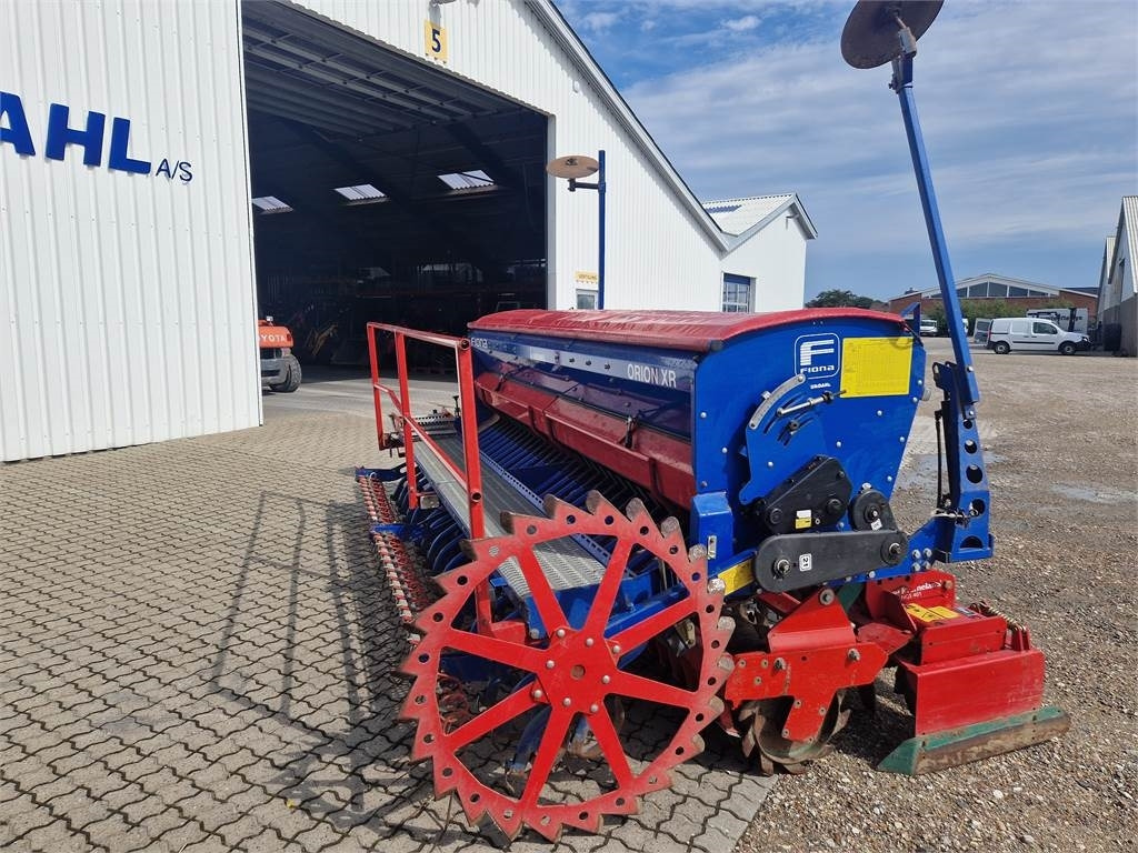 Kverneland NGS401 FIONA ORIONXR - Σπαρτική με σβάρνα: φωτογραφία 3 Kverneland NGS401 FIONA ORIONXR - Σπαρτική με σβάρνα: φωτογραφία 3