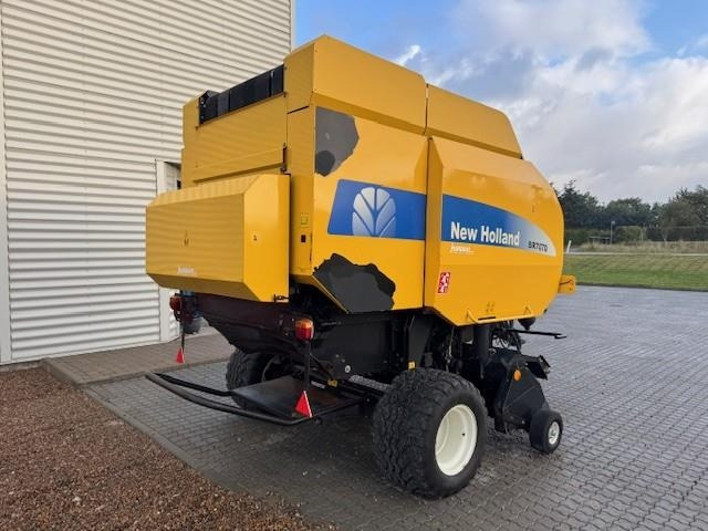 New Holland BR7070 - Χορτοδετική μηχανή στρόγγυλης μπάλας: φωτογραφία 3 New Holland BR7070 - Χορτοδετική μηχανή στρόγγυλης μπάλας: φωτογραφία 3