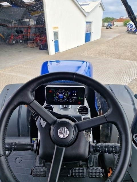 New Holland T8.435 PLMI UC ST. V - Τρακτέρ: φωτογραφία 5 New Holland T8.435 PLMI UC ST. V - Τρακτέρ: φωτογραφία 5