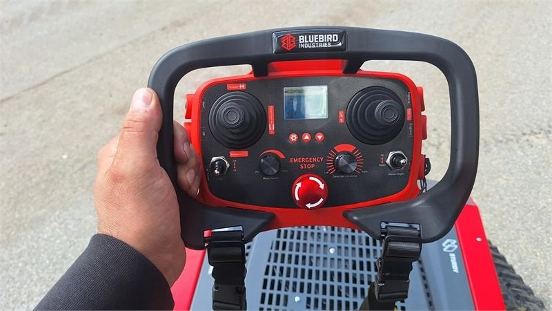 Blue Bird Fm24-70 Fabriks ny - Χλοοκοπτικό: φωτογραφία 5 Blue Bird Fm24-70 Fabriks ny - Χλοοκοπτικό: φωτογραφία 5