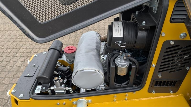 Leasing Eurotrac SK 10  Eurotrac SK 10: φωτογραφία 12