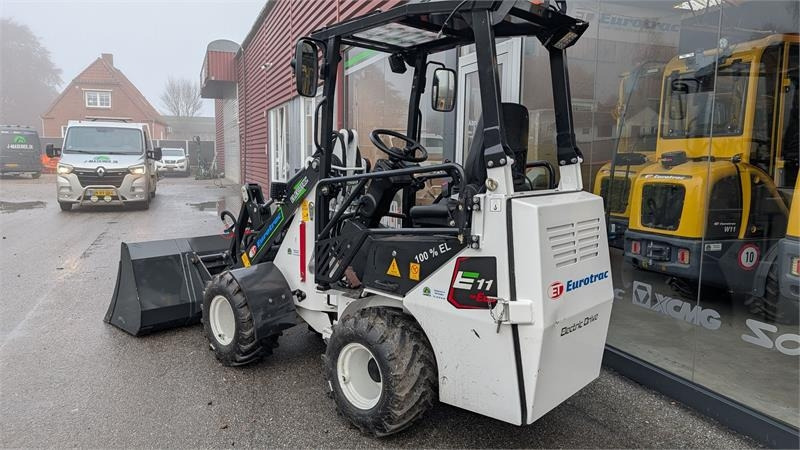 Eurotrac W11-E DEMO - Σπαστός φορτωτής: φωτογραφία 3 Eurotrac W11-E DEMO - Σπαστός φορτωτής: φωτογραφία 3