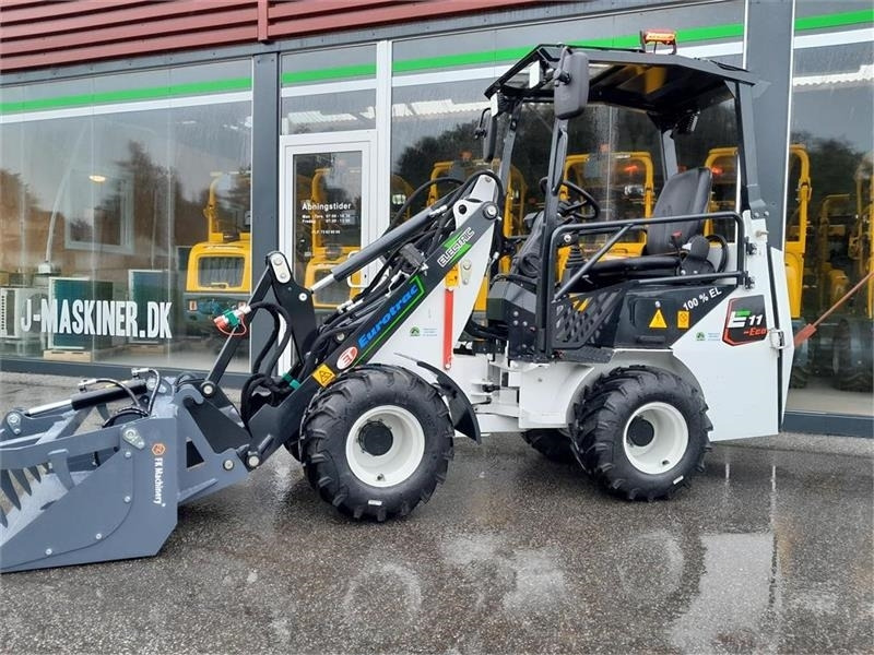 Eurotrac W11-E - Σπαστός φορτωτής: φωτογραφία 1 Eurotrac W11-E - Σπαστός φορτωτής: φωτογραφία 1