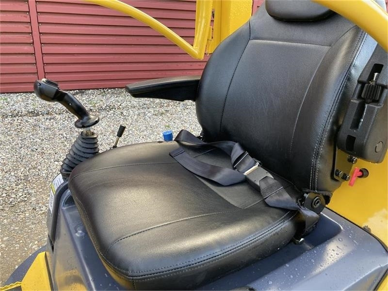 Eurotrac W11 med lang arm, skovl og gafler - Σπαστός φορτωτής: φωτογραφία 4 Eurotrac W11 med lang arm, skovl og gafler - Σπαστός φορτωτής: φωτογραφία 4
