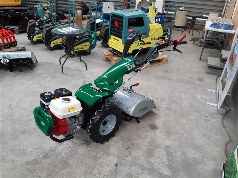 Ferrari 328 - Δημοτικό τρακτέρ: φωτογραφία 3 Ferrari 328 - Δημοτικό τρακτέρ: φωτογραφία 3