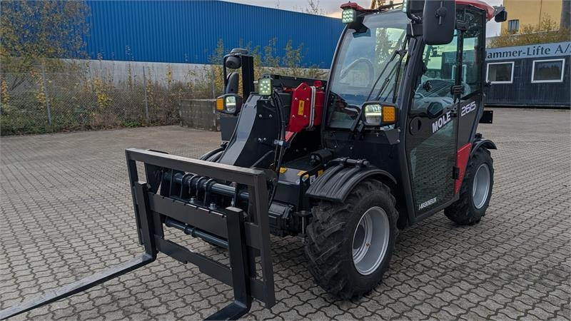 Mole 2615 - Τηλεσκοπικός φορτωτής: φωτογραφία 2 Mole 2615 - Τηλεσκοπικός φορτωτής: φωτογραφία 2