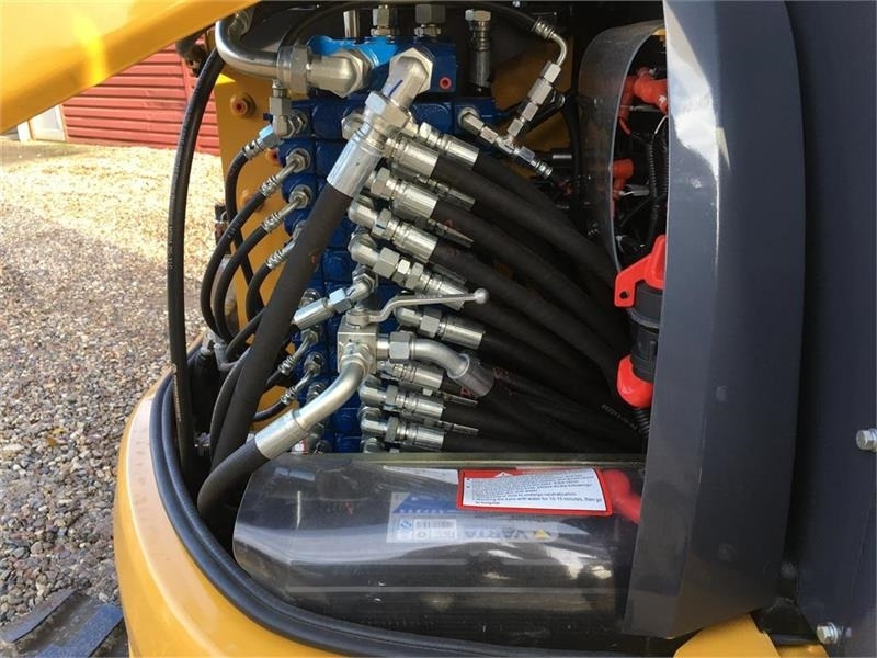 Μίνι εκσκαφέας XCMG 5.7 tons: φωτογραφία 20 Μίνι εκσκαφέας XCMG 5.7 tons: φωτογραφία 20