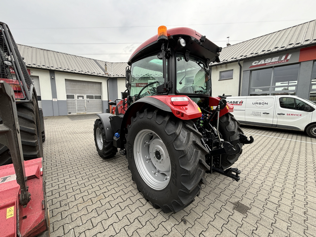 CASE FARMALL 100A - Τρακτέρ: φωτογραφία 3 CASE FARMALL 100A - Τρακτέρ: φωτογραφία 3