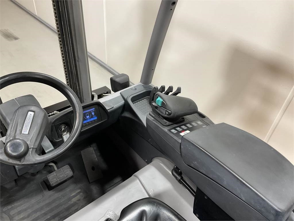 Jungheinrich EFG 425 K - Ηλεκτροκίνητο περονοφόρο: φωτογραφία 3 Jungheinrich EFG 425 K - Ηλεκτροκίνητο περονοφόρο: φωτογραφία 3