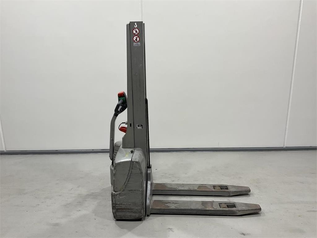 Jungheinrich EMC 10 - Μηχάνημα στοίβαξης: φωτογραφία 1 Jungheinrich EMC 10 - Μηχάνημα στοίβαξης: φωτογραφία 1