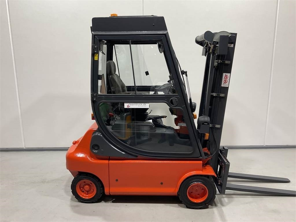 Linde E20P-02 - Ηλεκτροκίνητο περονοφόρο: φωτογραφία 1 Linde E20P-02 - Ηλεκτροκίνητο περονοφόρο: φωτογραφία 1
