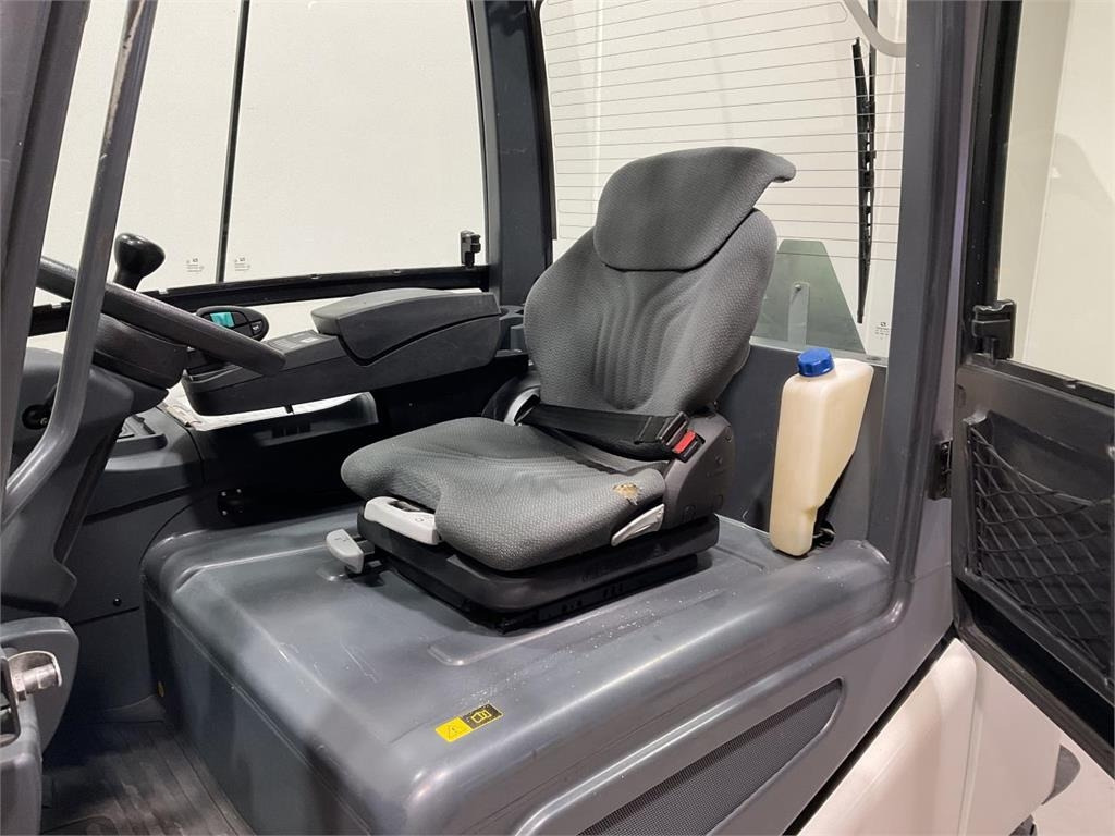 UniCarriers EP45C 2 - Ηλεκτροκίνητο περονοφόρο: φωτογραφία 5 UniCarriers EP45C 2 - Ηλεκτροκίνητο περονοφόρο: φωτογραφία 5