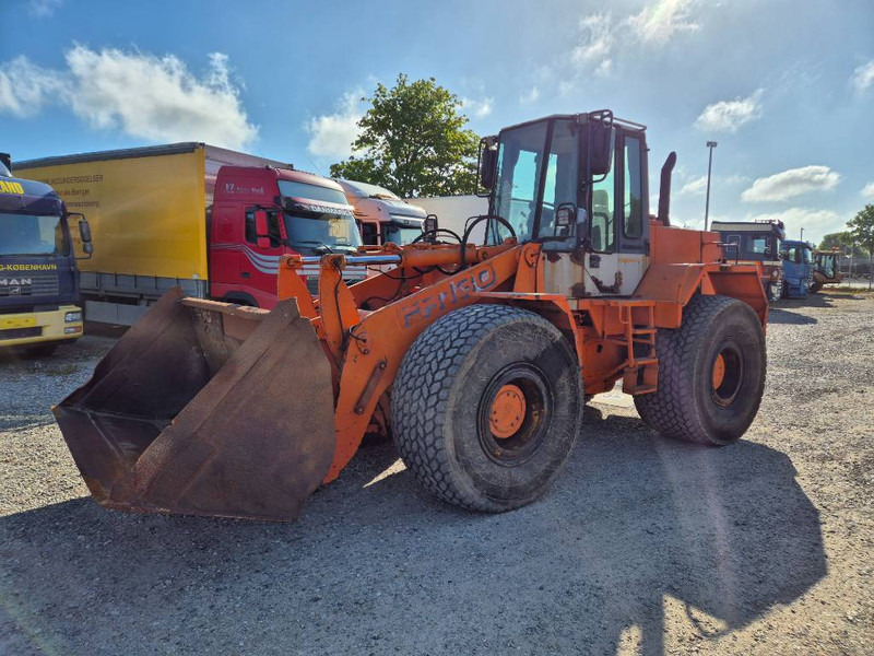 Hitachi FR 130 - Ελαστιχοφόρος φορτωτής: φωτογραφία 3 Hitachi FR 130 - Ελαστιχοφόρος φορτωτής: φωτογραφία 3