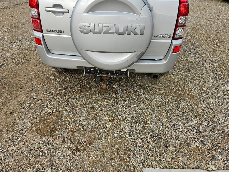 Suzuki Grand Vitara 2,0 GLX aut. Van 5d - Αυτοκίνητο: φωτογραφία 4 Suzuki Grand Vitara 2,0 GLX aut. Van 5d - Αυτοκίνητο: φωτογραφία 4