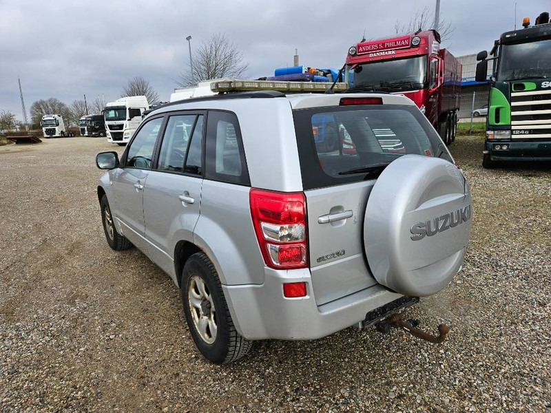 Suzuki Grand Vitara 2,0 GLX aut. Van 5d - Αυτοκίνητο: φωτογραφία 3 Suzuki Grand Vitara 2,0 GLX aut. Van 5d - Αυτοκίνητο: φωτογραφία 3