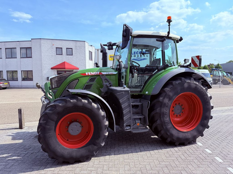 Fendt 718 Vario PowerPlus ONE - Τρακτέρ: φωτογραφία 1 Fendt 718 Vario PowerPlus ONE - Τρακτέρ: φωτογραφία 1