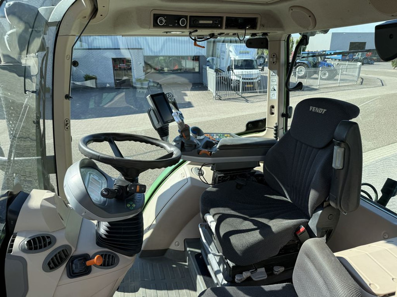 Fendt 720 S4 Vario PowerPlus - Τρακτέρ: φωτογραφία 5 Fendt 720 S4 Vario PowerPlus - Τρακτέρ: φωτογραφία 5