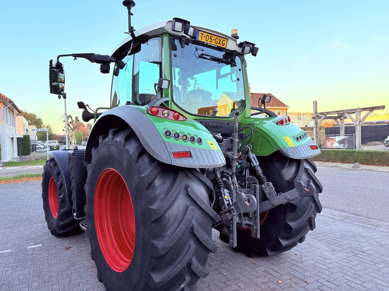Fendt 724 S4 Profi Plus - Τρακτέρ: φωτογραφία 3 Fendt 724 S4 Profi Plus - Τρακτέρ: φωτογραφία 3