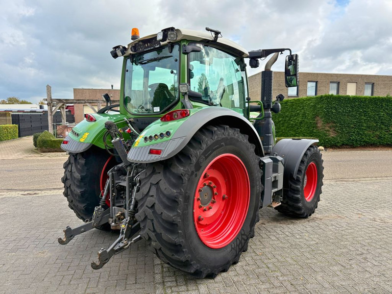 Fendt 724 Vario S4 Profiplus - Τρακτέρ: φωτογραφία 3 Fendt 724 Vario S4 Profiplus - Τρακτέρ: φωτογραφία 3