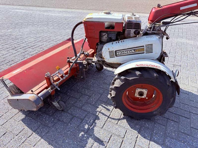 Honda F800 Veegmachine - Σάρωθρο δρόμων: φωτογραφία 2 Honda F800 Veegmachine - Σάρωθρο δρόμων: φωτογραφία 2