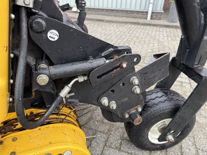 Μηχανή συγκομιδής New Holland 300FPE Gras Pickup: φωτογραφία 11